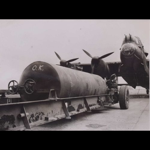 Lancaster bomber with 8000lb bomb September 1943